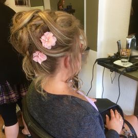 Friseur Creativ in Bad Segeberg Hochsteckfrisuren