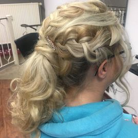 Friseur Creativ in Bad Segeberg Hochsteckfrisuren