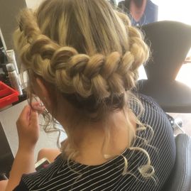 Friseur Creativ in Bad Segeberg Hochsteckfrisuren