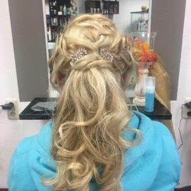 Friseur Creativ in Bad Segeberg Hochsteckfrisuren